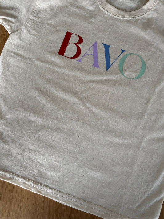 T-shirt kind met naam in 4 kleuren